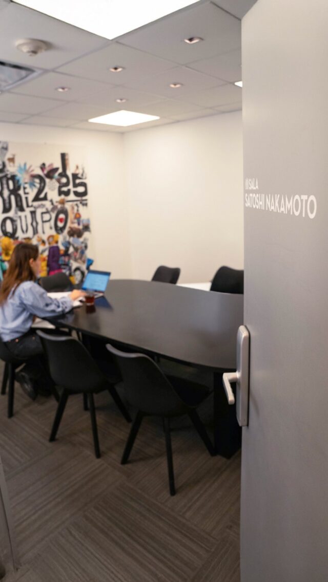 Cuando trabajas en un lugar que te inspira, se nota.💡

Sumate a TEAMWORKS y experimentá la diferencia 😉

📍 𝗧𝗪 𝗠𝗮𝗶𝗽𝘂́ 𝟵𝟯𝟵, 𝗕𝘂𝗲𝗻𝗼𝘀 𝗔𝗶𝗿𝗲𝘀

www.teamworkscoworking.com

#coworkingargentina #emprendedores #pyme #coworkers #pymesargentina #buenosaires #coworkingspace